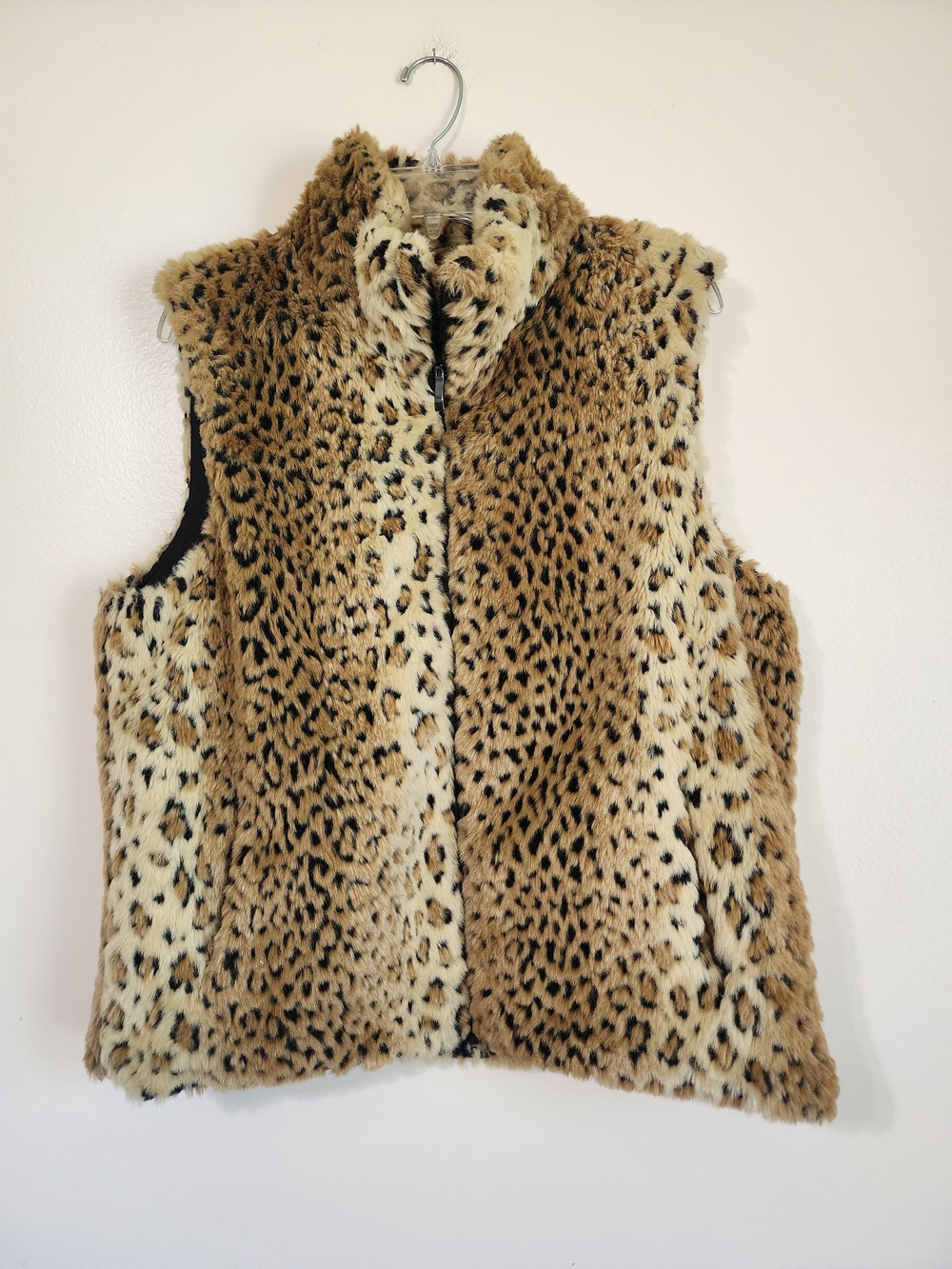 Faux Fur Leopard Print Vest - Tan/Black